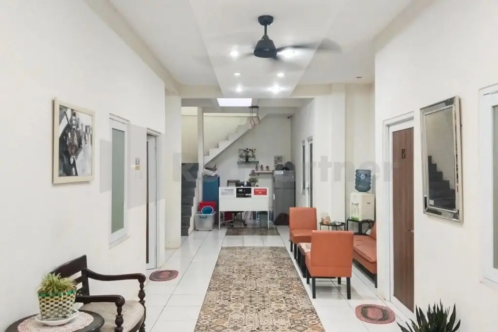 Сиамис: OYO 2975 House Of Mahira Syariah