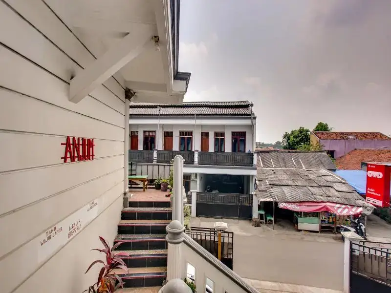 Караванг: Oyo 2963 Anjum Residence