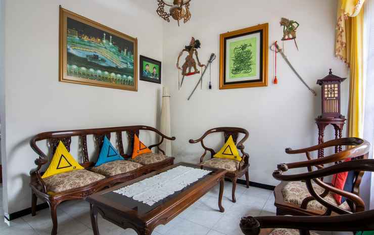 Бату: Oyo 3067 Flamboyan Residence Syariah
