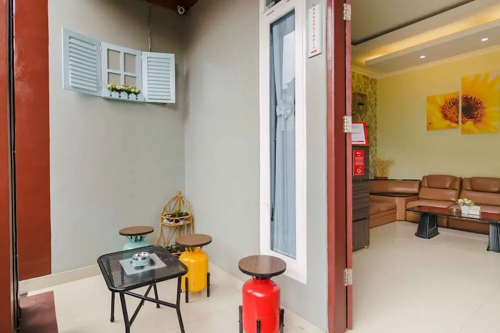 Букиттинги: RedDoorz Syariah near Jam Gadang Bukittinggi 2