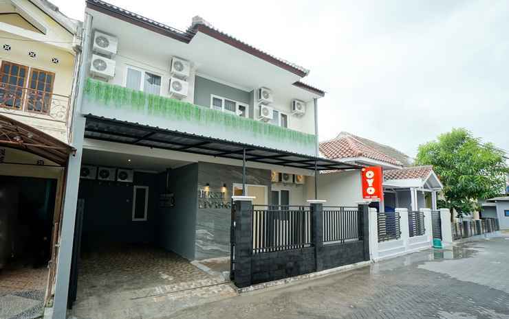Депок: OYO 2599 Seturan First Living Adisutjipto Ambarukmo Hartono