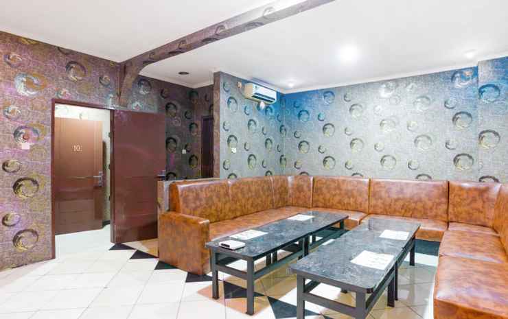 Чикаранг: RedDoorz near City Walk Lippo Cikarang