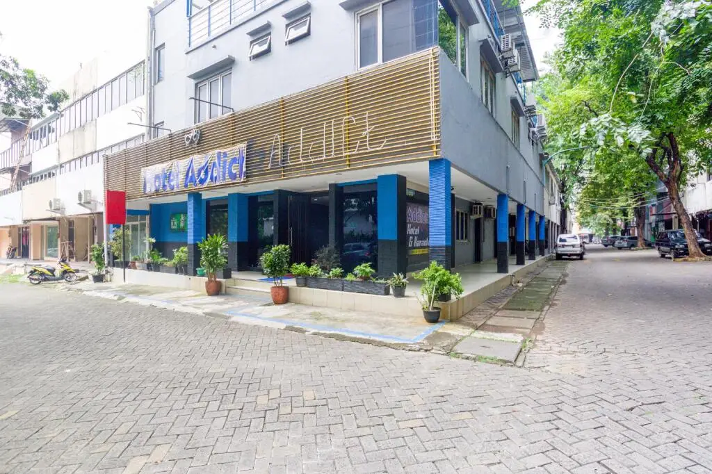 Чикаранг: RedDoorz near City Walk Lippo Cikarang