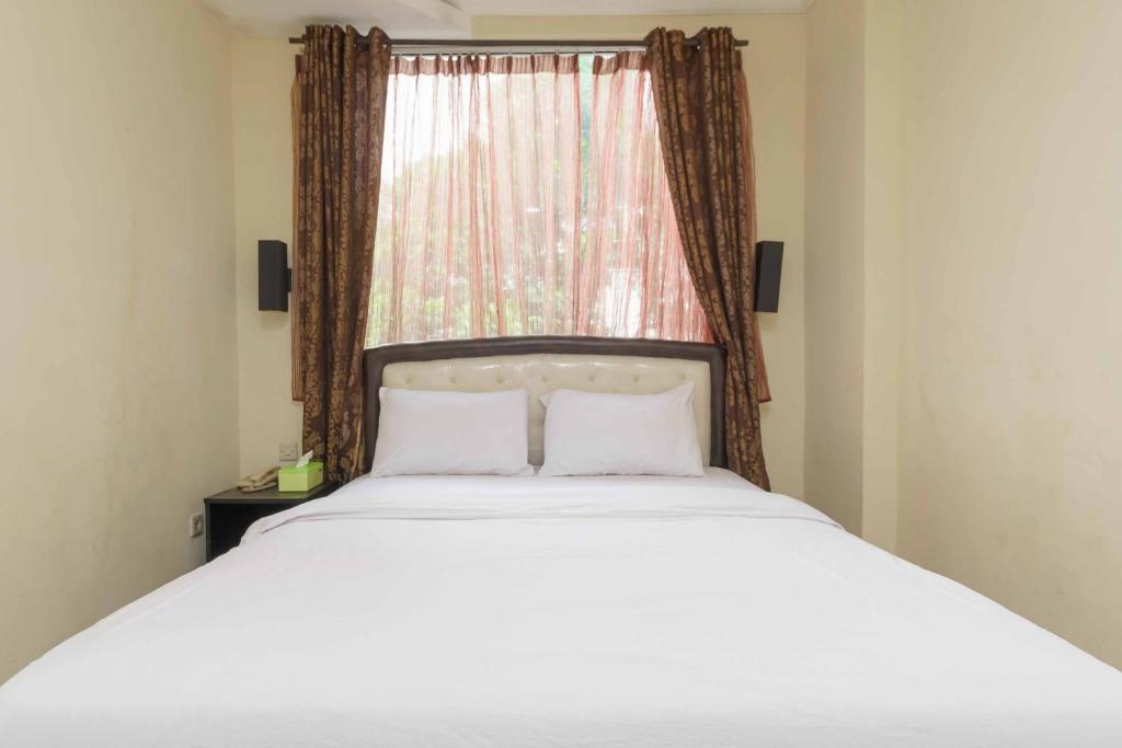 Чикаранг: RedDoorz near City Walk Lippo Cikarang