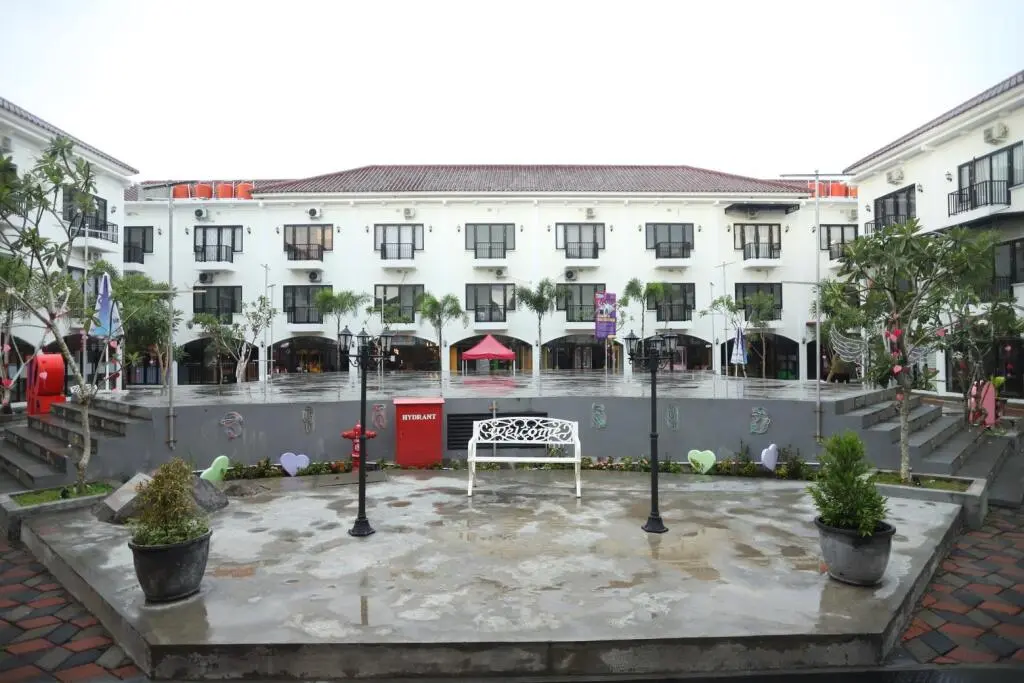 Джембер: CR 001 Jember Town Square Apartment