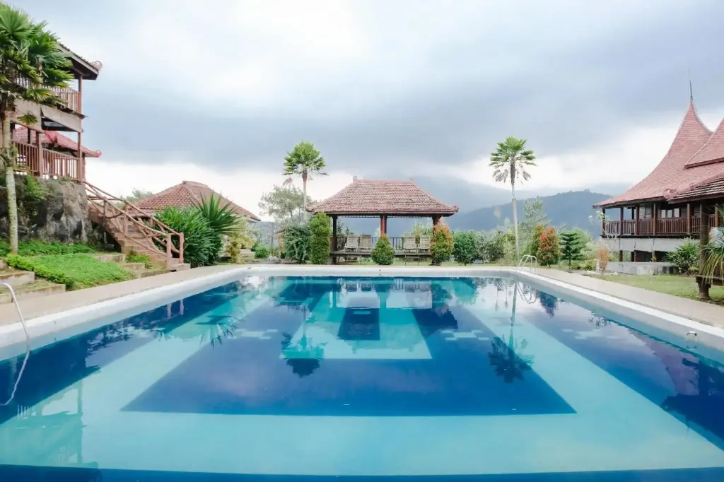 Бату: Capital O 892 Grand Pujon View Hotel And Resort