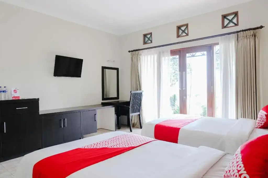 Бату: Capital O 892 Grand Pujon View Hotel And Resort