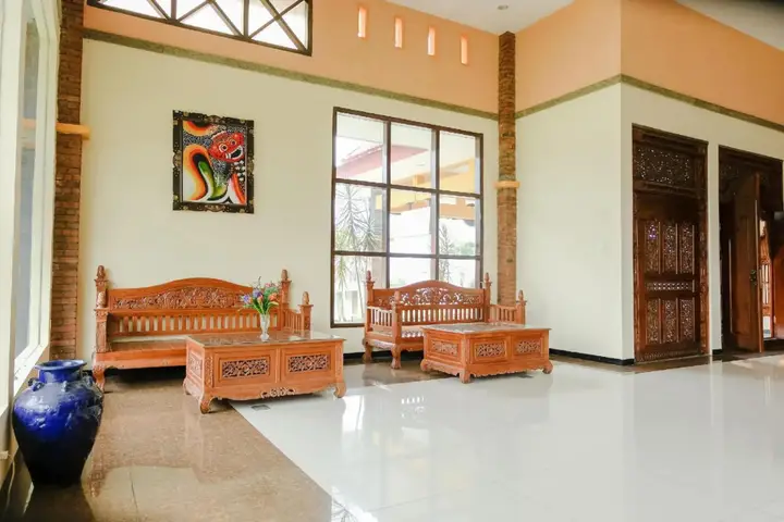 Бату: Capital O 892 Grand Pujon View Hotel And Resort