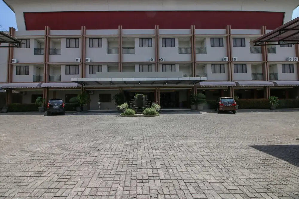 Матарам: Airy Mataram R Suprapto 21 Lombok