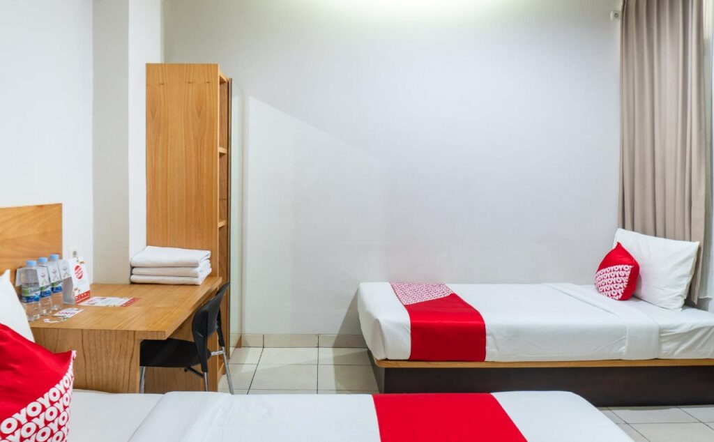 Бандунг: LN9 Bandung Guest House by OYO