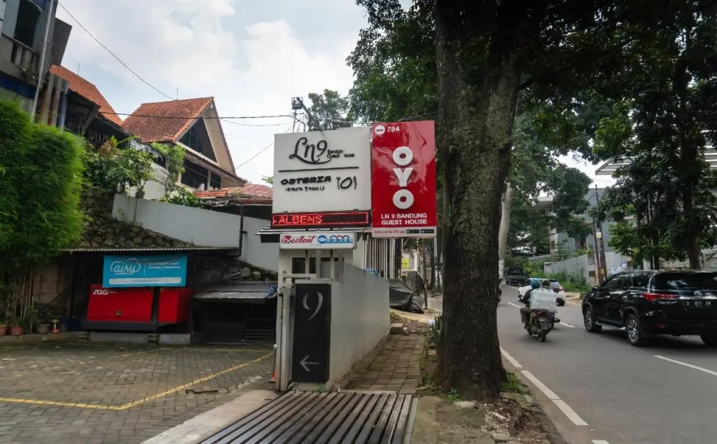 Бандунг: LN9 Bandung Guest House by OYO
