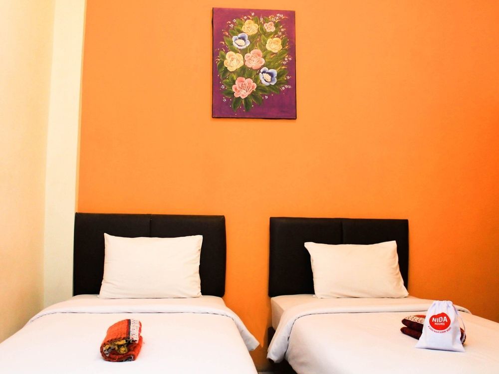 Депок: Nirvana Inn