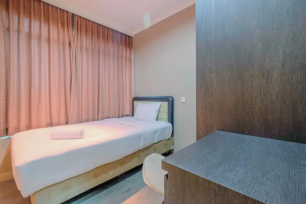 Джакарта: Premium 3BR Hampton's Park Apartment By Travelio