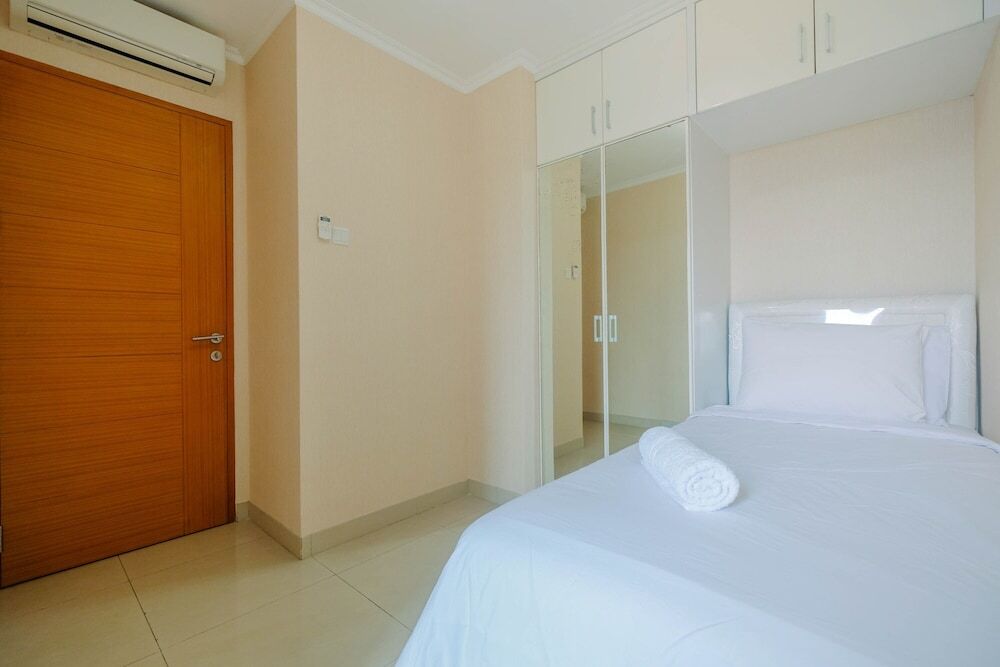 Джакарта: Chic And Cozy 2br Apartment at Hampton'S Park