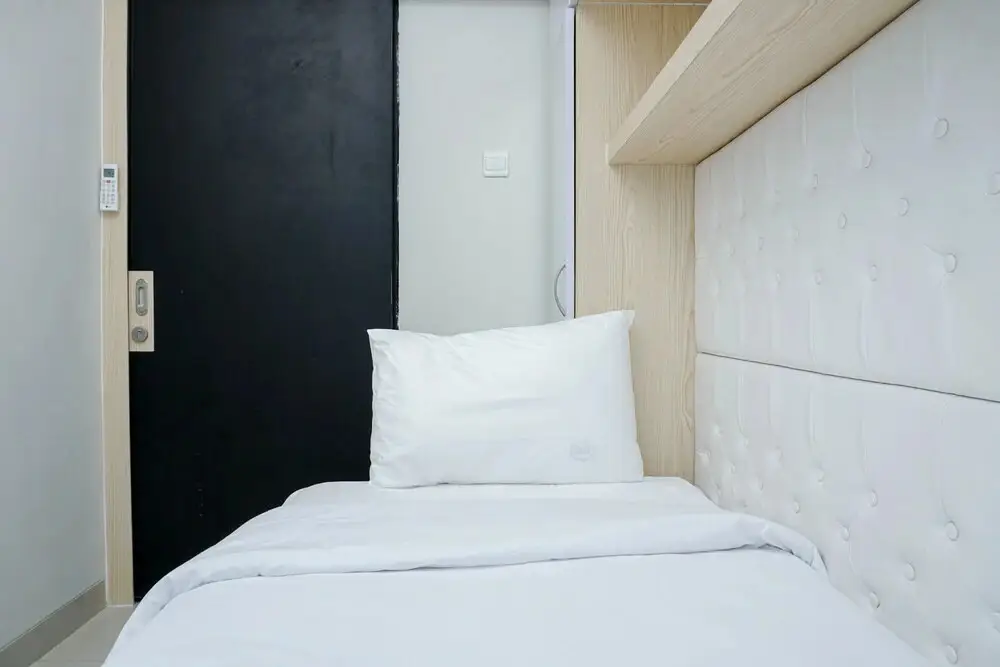 Депок: Cozy Minimalist 2BR with City View at Atlanta Apartment