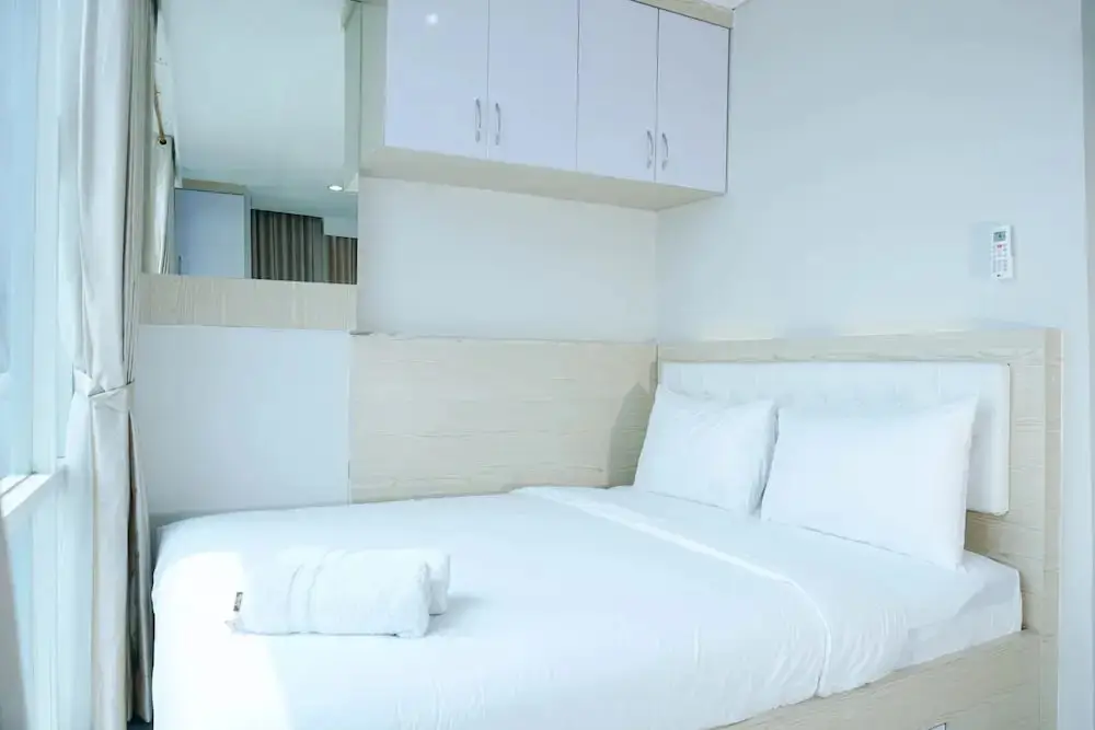 Депок: Cozy Minimalist 2BR with City View at Atlanta Apartment