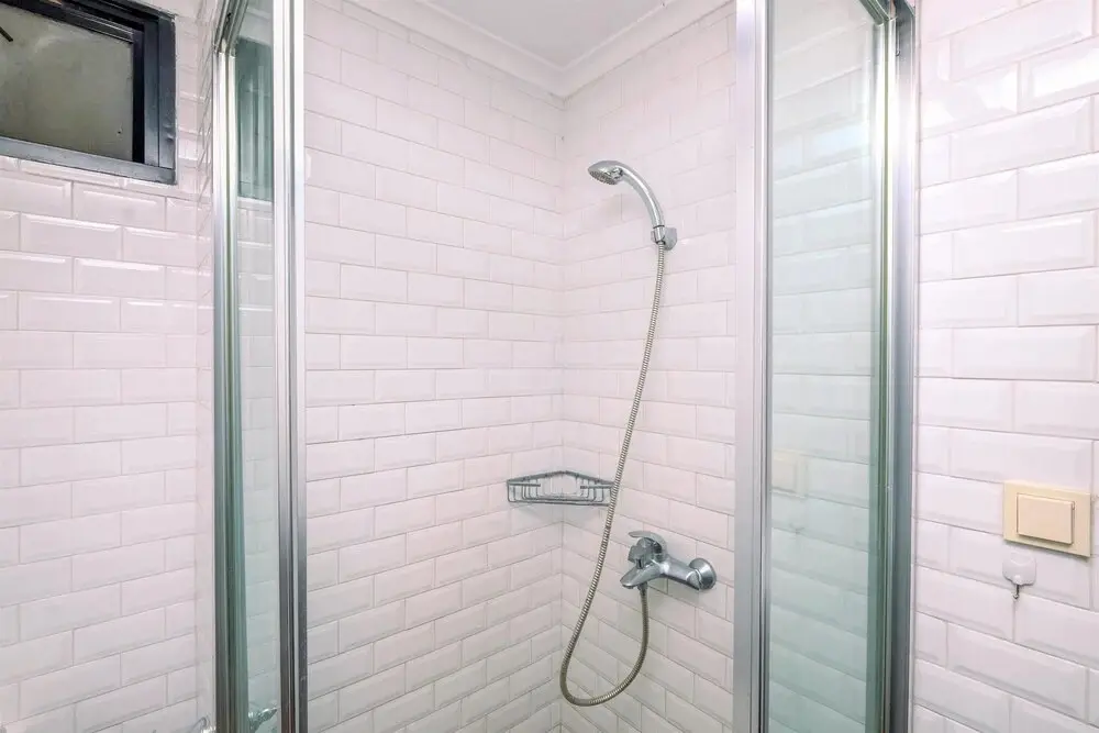 Джакарта: Spacious 3BR at Sudirman Tower Condominium Apartment By Travelio