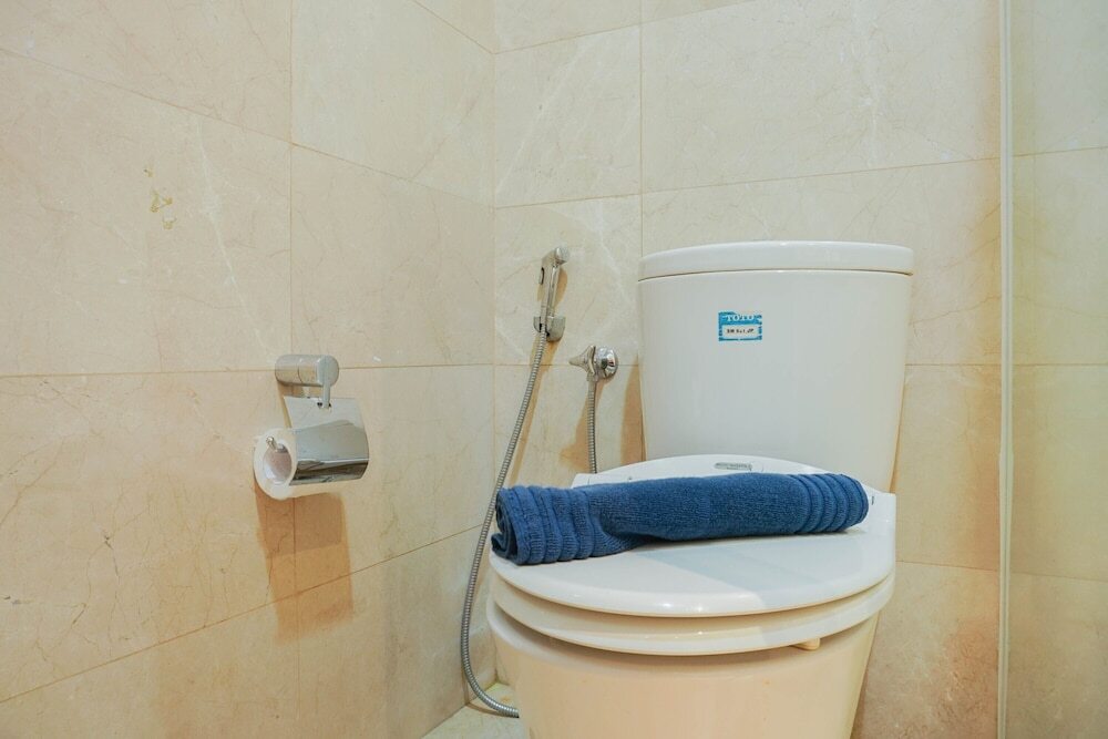 Джакарта: Exclusive and Spacious 3BR Apartment at Pearl Garden