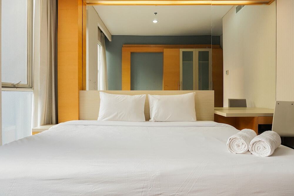 Джакарта: Exclusive and Spacious 3BR Apartment at Pearl Garden