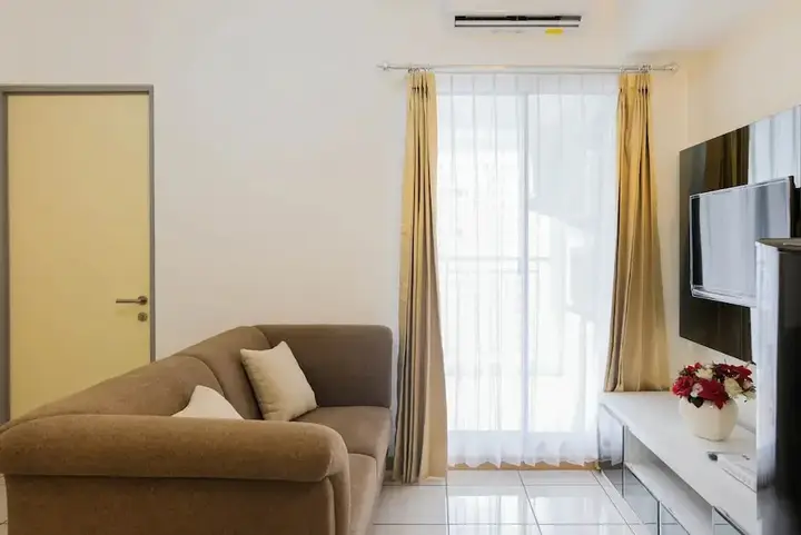 Legok: 2br Apartment with Study Room at M-Town Residence