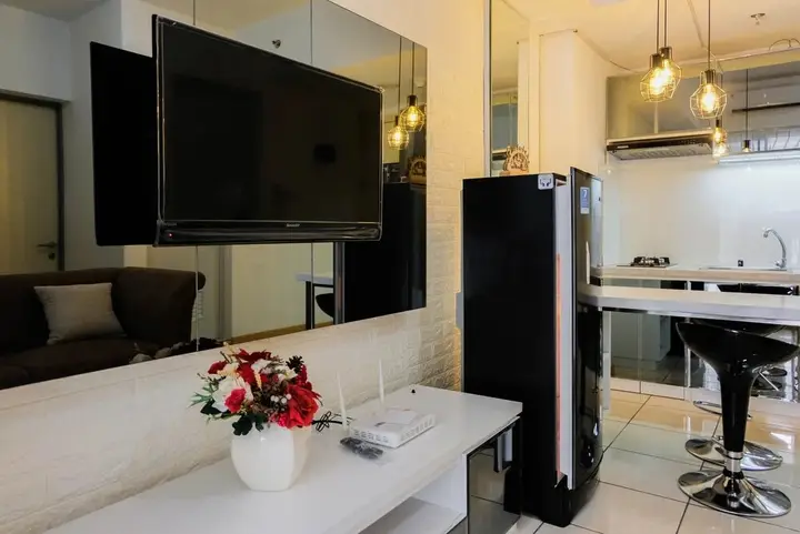 Legok: 2br Apartment with Study Room at M-Town Residence
