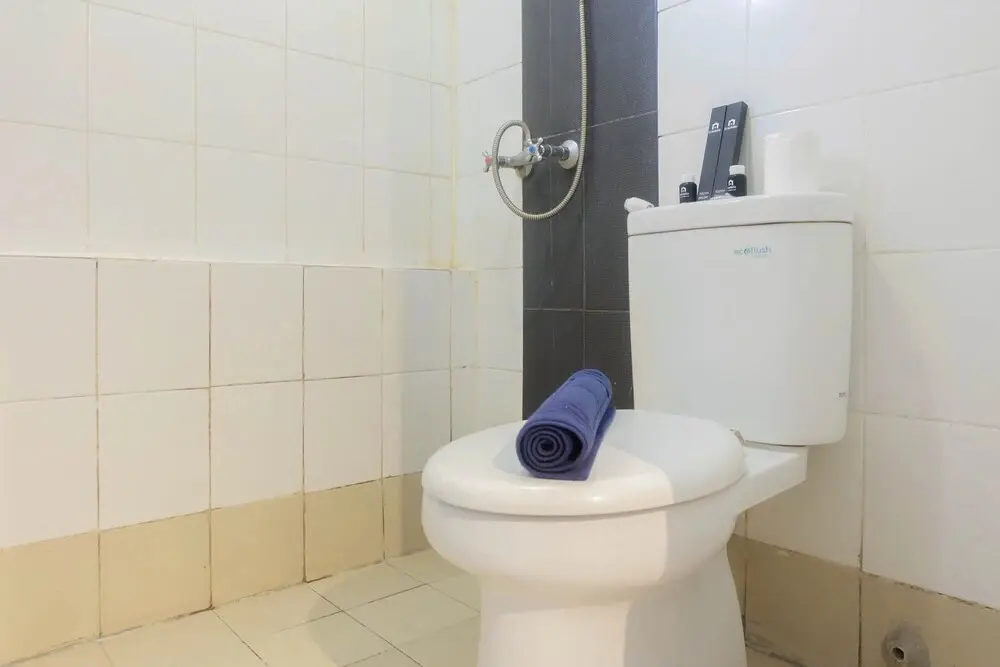 Джакарта: Beautifully Designed 2BR Bassura City Apartment By Travelio