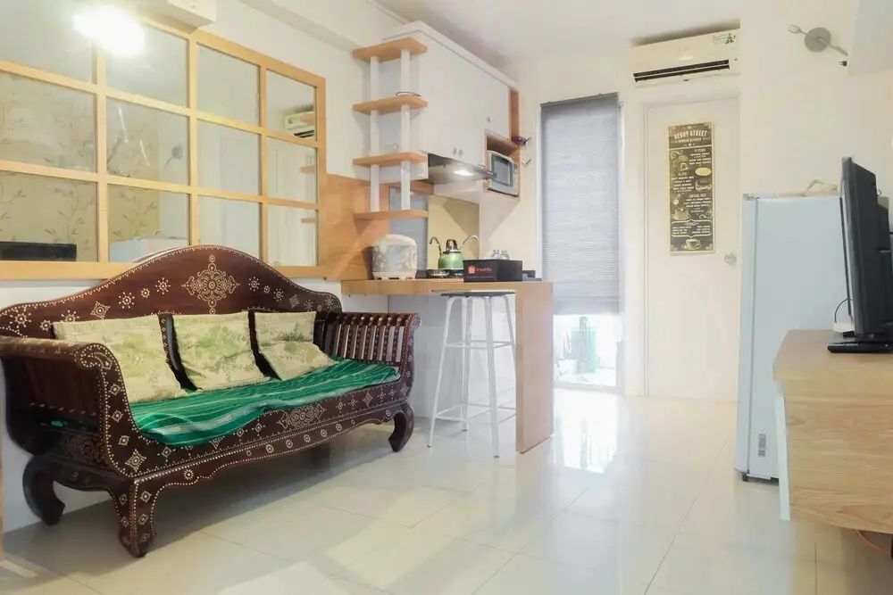 Beautifully Designed 2BR Bassura City Apartment By Travelio — фото 1