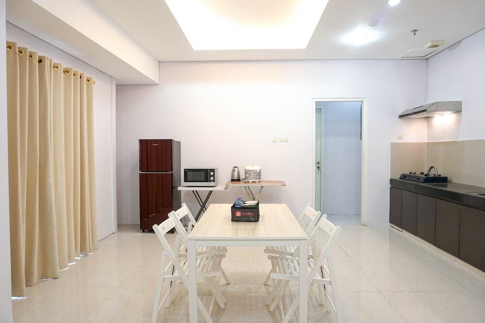 Джакарта: Best Location @ 3br Puri Garden Apartment by Travelio