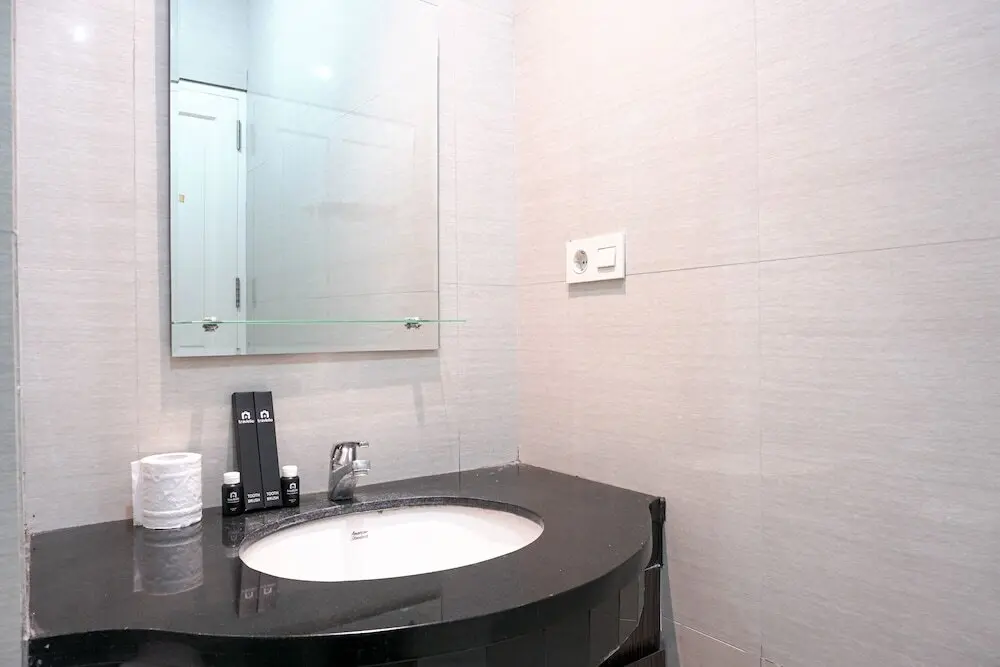 Джакарта: Best Location @ 3br Puri Garden Apartment by Travelio