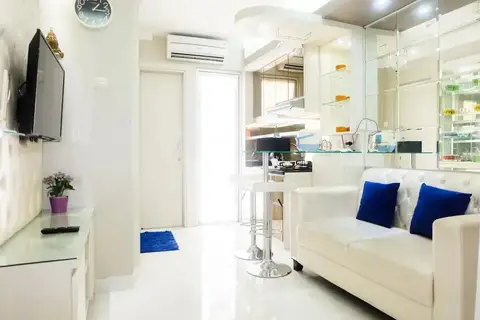 Posh 2BR Apartment at Bassura City near Shopping Mall — фото 1