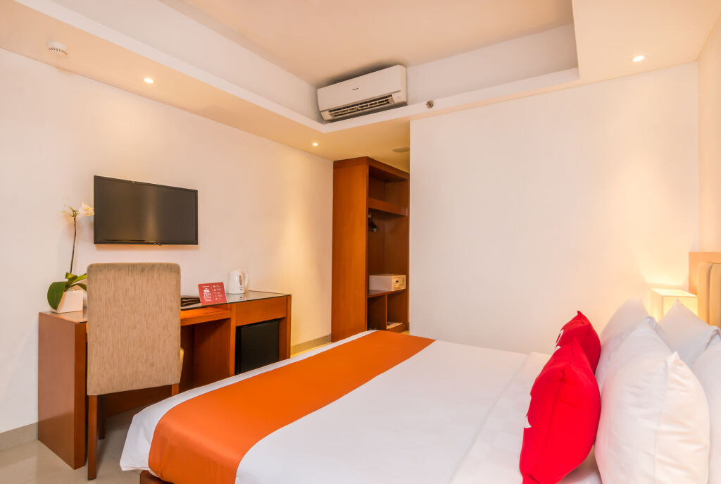 Кута: ZEN Rooms Benesari 5 Legian Kuta