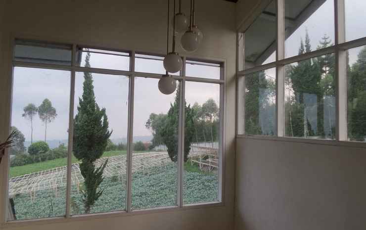 Паромпонг: Villa Lembang Asri R3