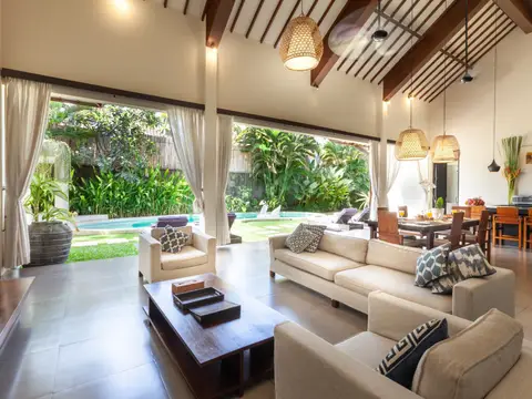 2BR Villa Alice Satu in Seminyak — фото 1