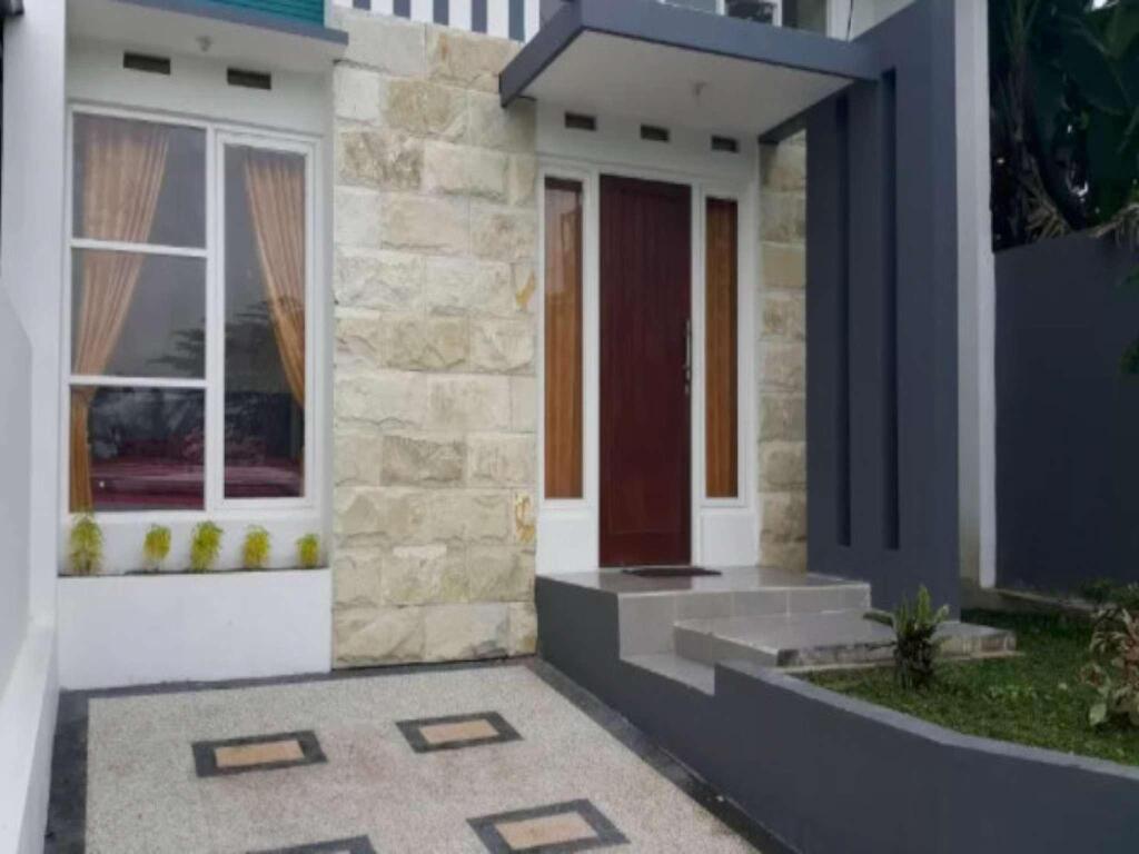 Бату: Kens Villa 8 (Murah, 2 Kamar Tidur, 1 Kamar Mandi)
