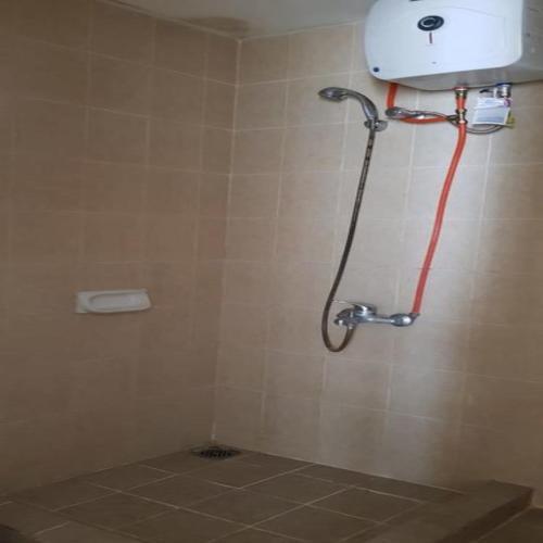 Джакарта: 2br Modern Mediterania Garden Residence 2 By Travelio