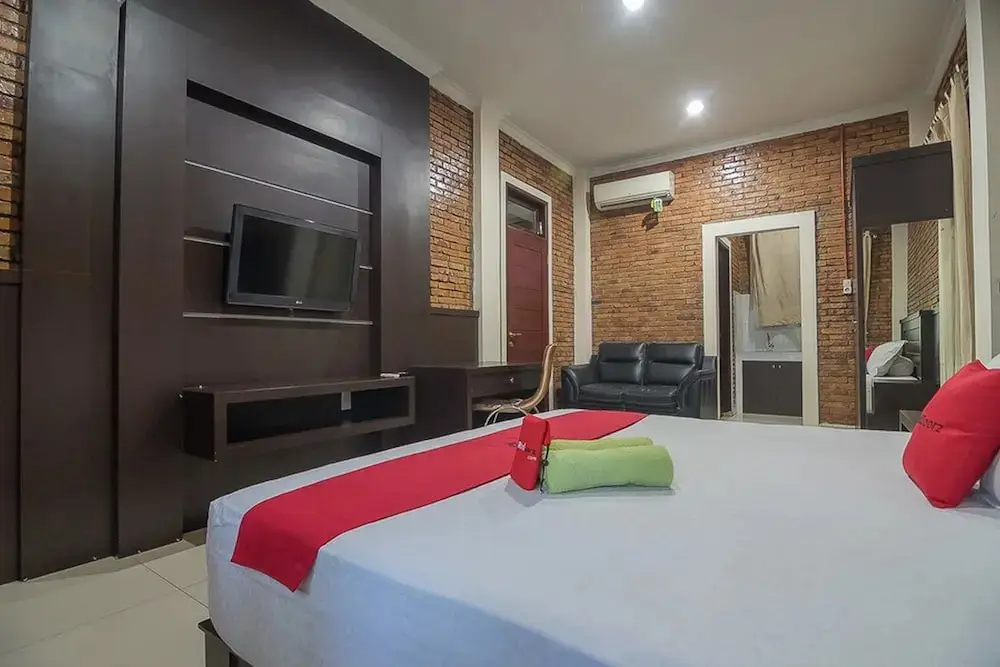 Медан: RedDoorz Plus near Cambridge City Square 2