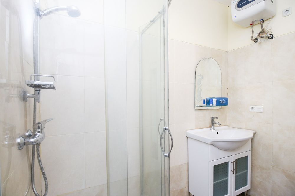Сурабая: Airy Dukuh Pakis Kencana Sari Barat K 6 Surabaya