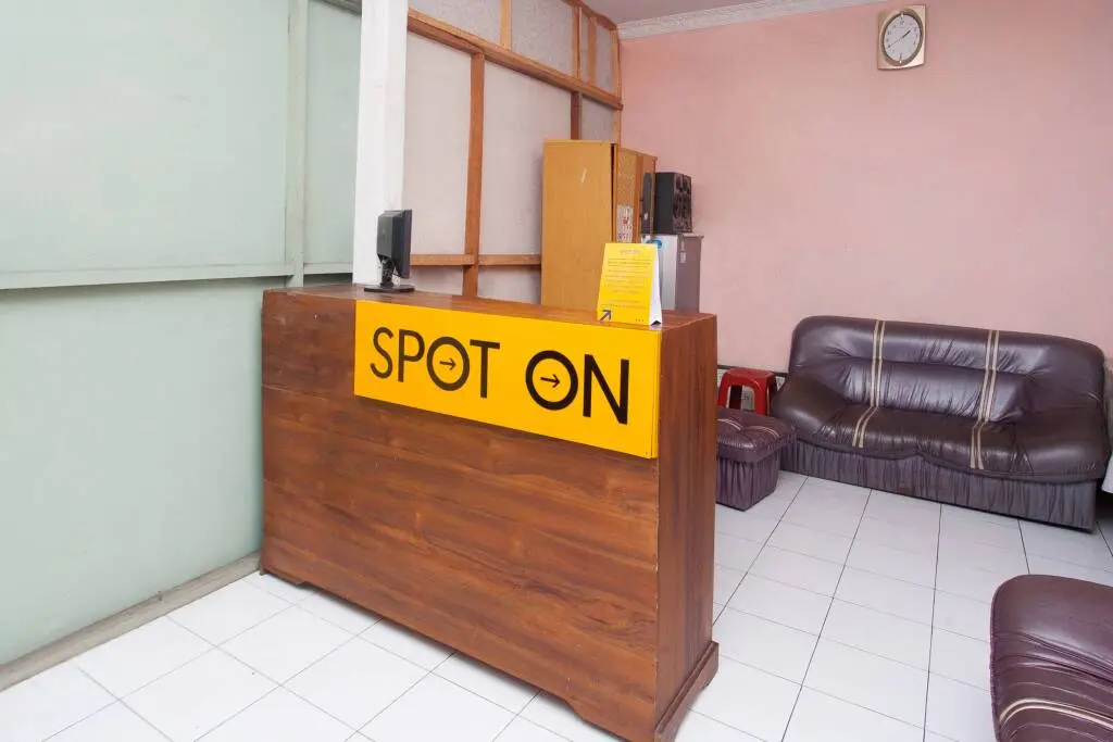 Чилачап: SPOT ON 2830 Azka Guest House Syariah