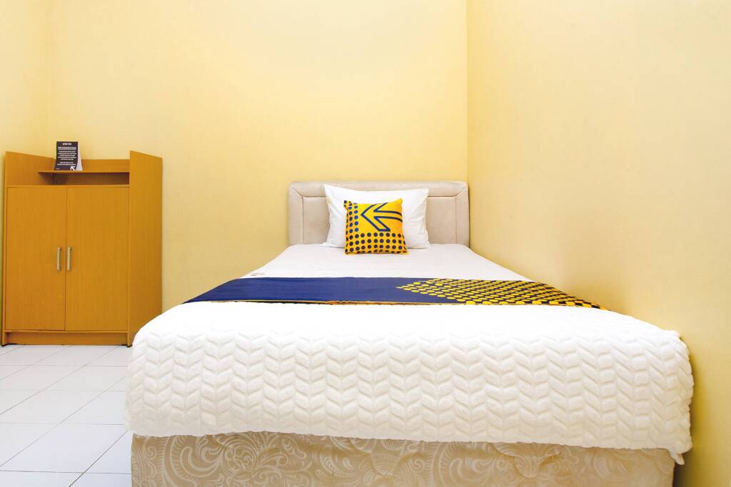 Чилачап: SPOT ON 2830 Azka Guest House Syariah
