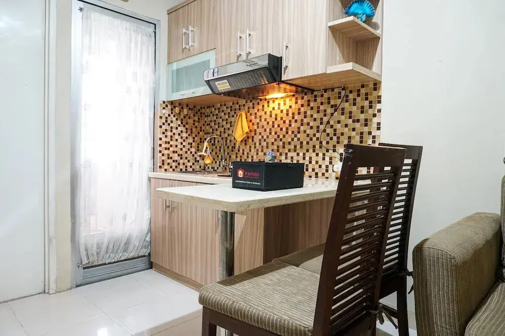 Джакарта: Cozy and Homey 2BR at Kalibata City Apartment