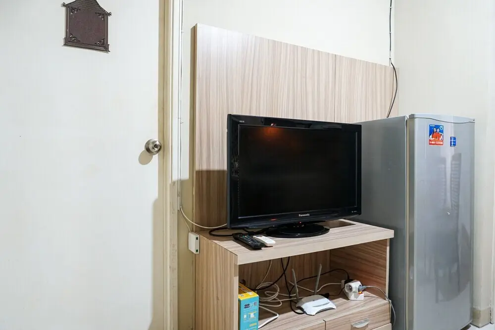 Джакарта: Cozy and Homey 2BR at Kalibata City Apartment