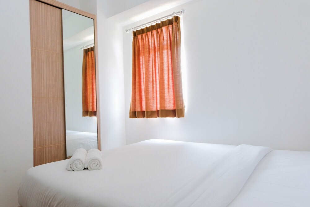 Джакарта: Well Appointed 2BR Apartment at Bintaro Park View
