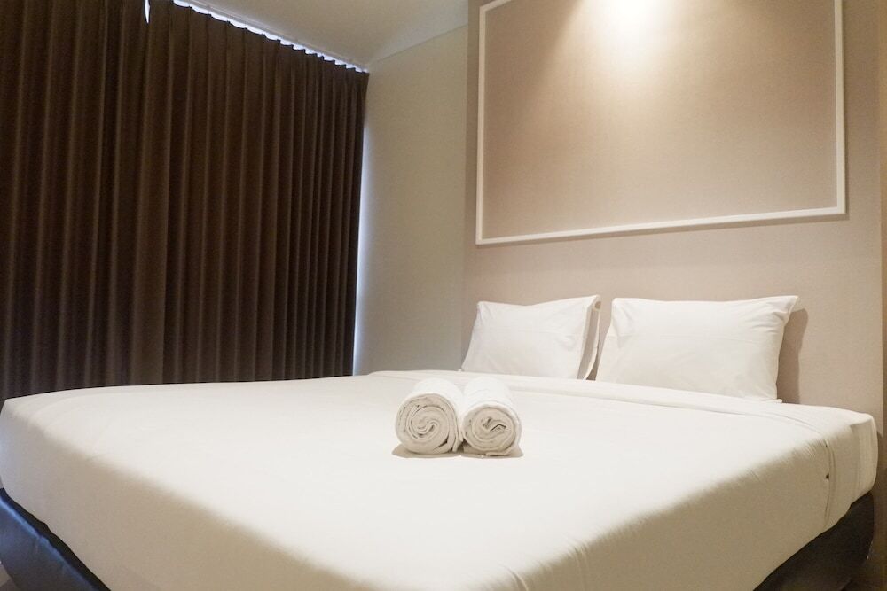 Сурабая: Deluxe 2BR Apartment at Praxis By Travelio