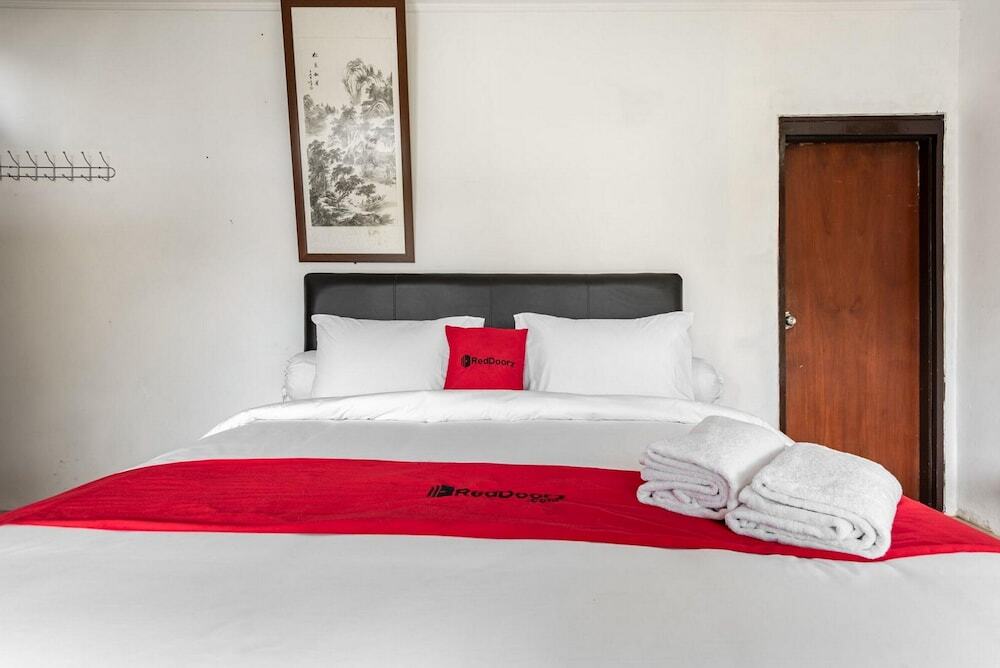 Читарингул: RedDoorz @ Mega Indah Villa Estate G16