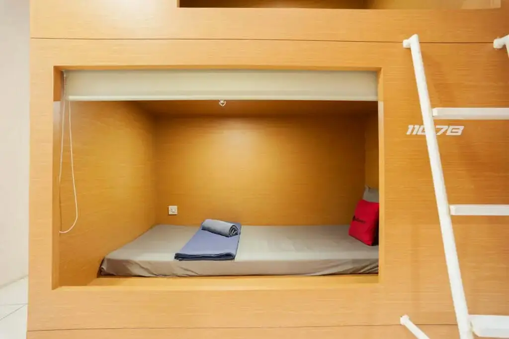 Джакарта: RedDoorz Hostel near Taman Puring