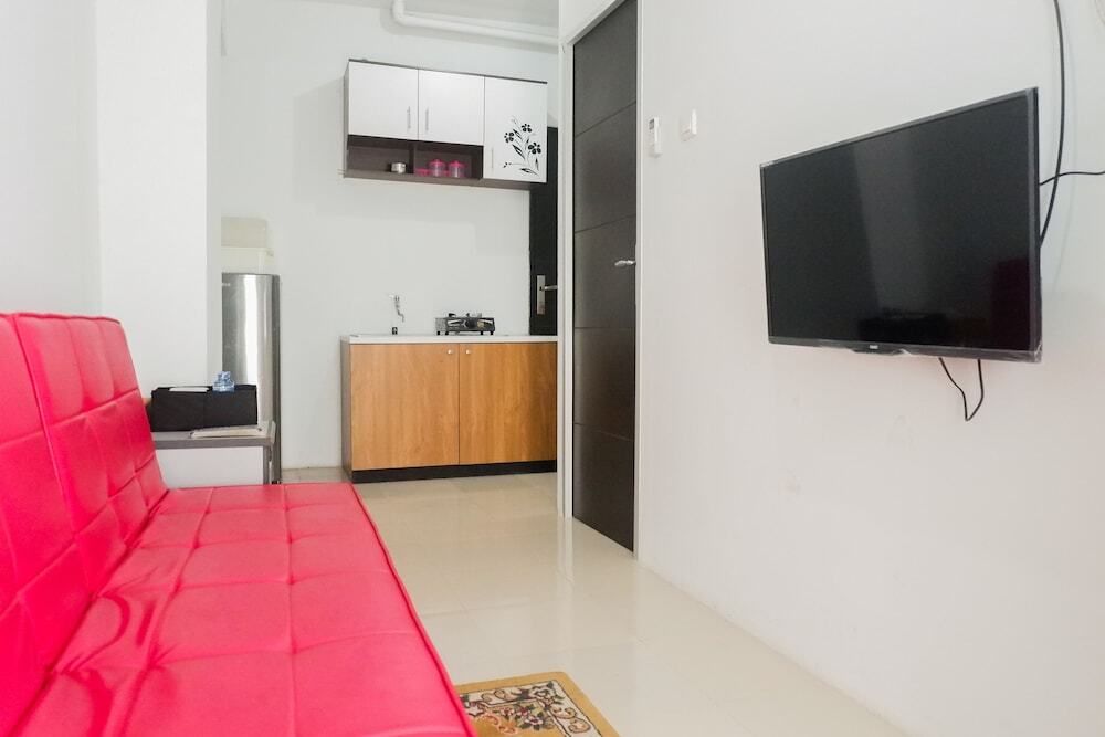 Сурабая: Spacious 1BR Apartment at Menara Rungkut