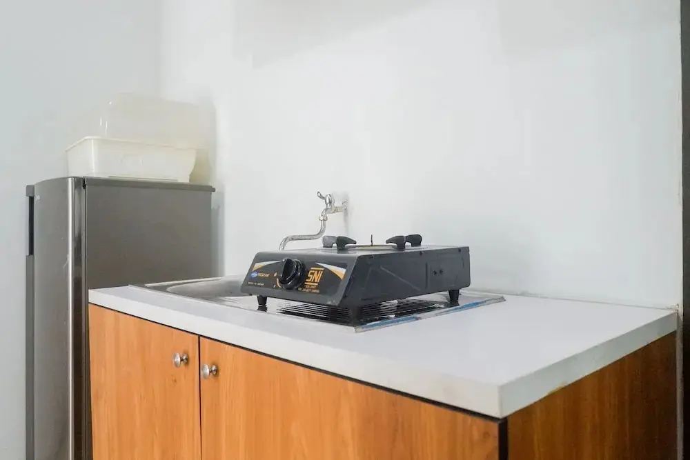 Сурабая: Spacious 1BR Apartment at Menara Rungkut