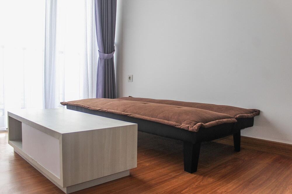Legok: Elegant and Modern 1BR Casa De Parco Apartment