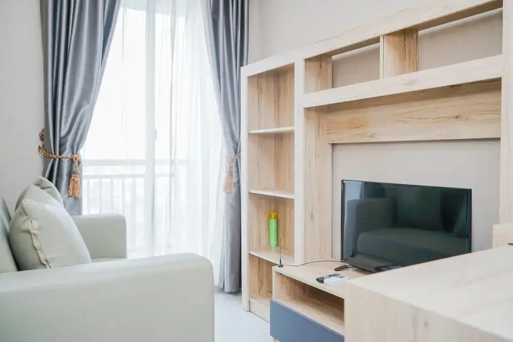 Южный Тангеранг: New Furnished with City View 1BR @ Akasa Apartment