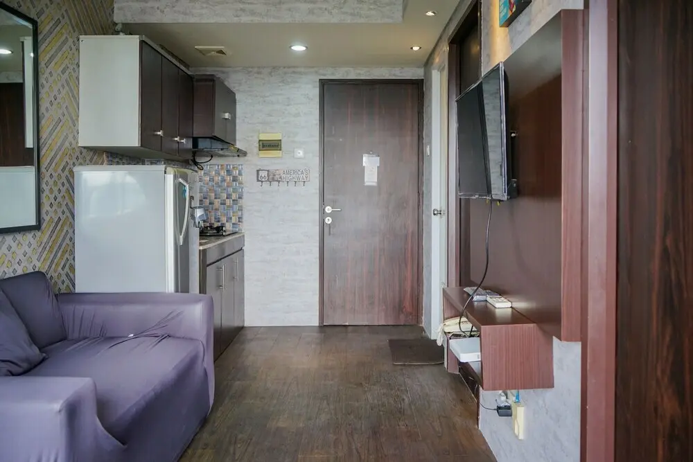 Южный Тангеранг: Relieved 1BR Apartment at Serpong Greenview